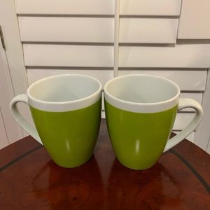 2 Crate Barrel Green Whte Coffee Tea Late Mug Cups